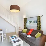 ホリデーパーク Goelia Les Grands Rochers レ・サ​​ーブル・ドロンヌ