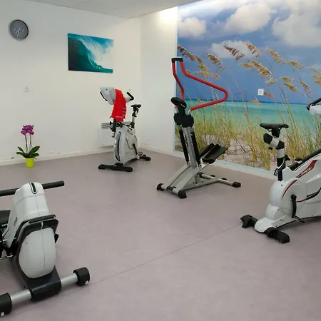 פארק נופש Goelia Les Grands Rochers 3*