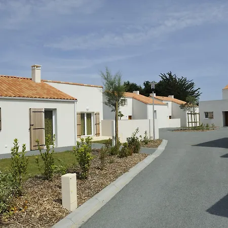 Résidence Néméa Les Grands Rochers Village de vacances 3*