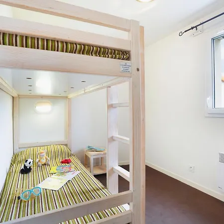 Goelia Les Grands Rochers פארק נופש