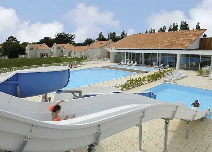 Résidence Néméa Les Grands Rochers Village de vacances