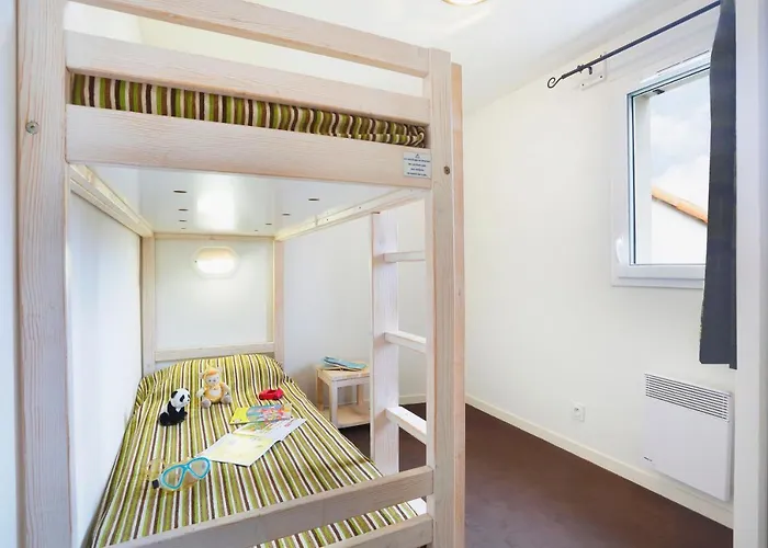 Résidence Néméa Les Grands Rochers Village de vacances