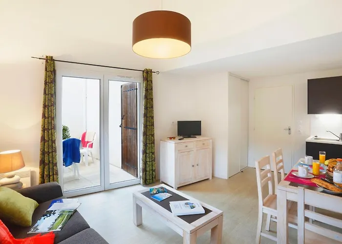 Résidence Néméa Les Grands Rochers 3*