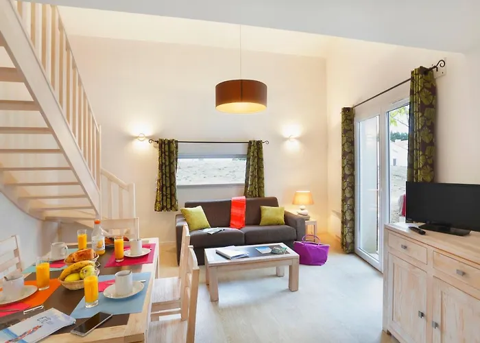 Résidence Néméa Les Grands Rochers Village de vacances