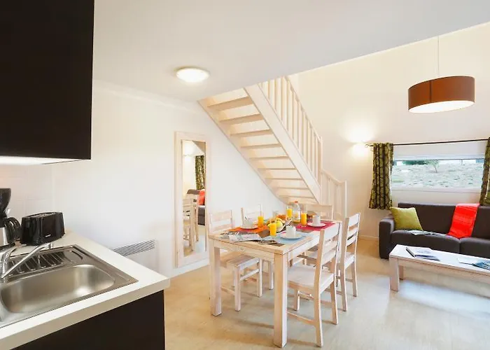 Résidence Néméa Les Grands Rochers Village de vacances